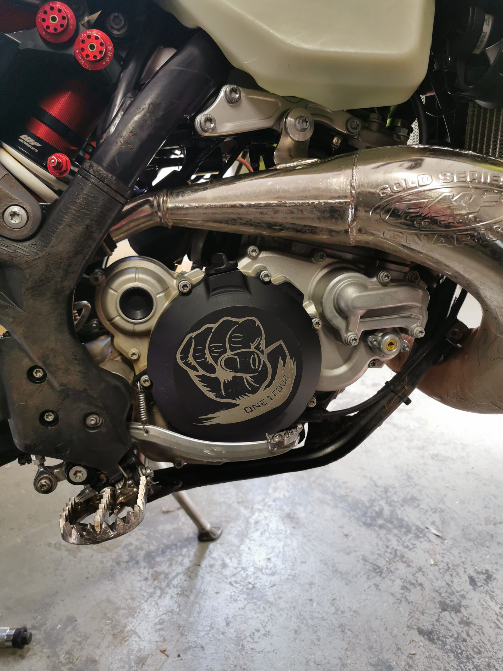 clutch cover dirt bike