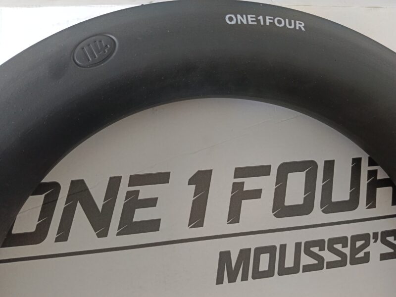 ONE 1 FOUR MOUSSES'S - Image 2